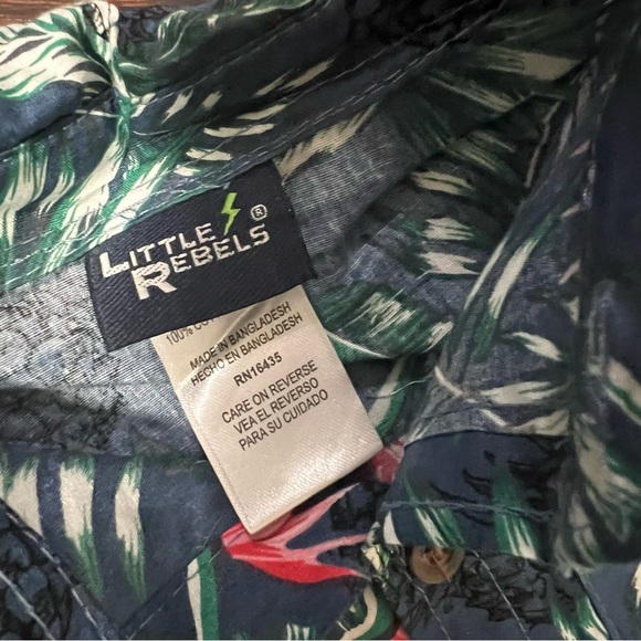 NWT Little Rebels Tropical Button Up & Khaki Shorts Set Boy Size 12 Months - Picture 3 of 6